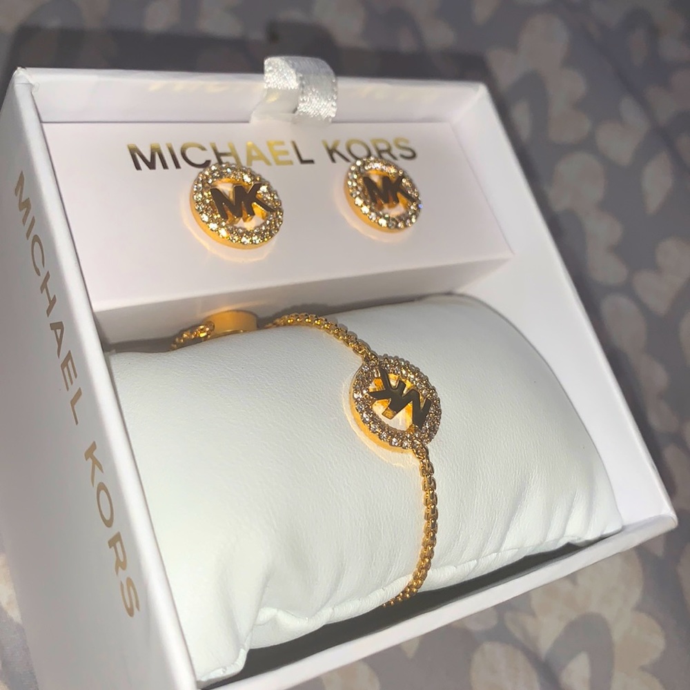 Micheal Kors | Earrings set